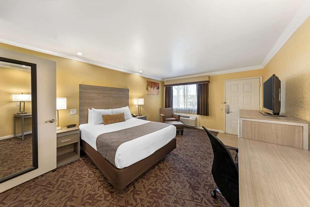 Best Western Hanford Inn Phòng bức ảnh