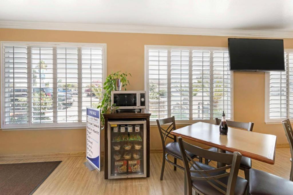 Best Western Hanford Inn Ngoại thất bức ảnh